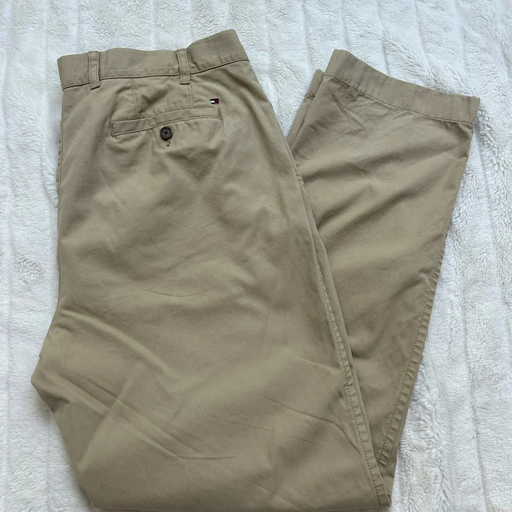 Tommy Hilfiger Men's Khaki Slacks Chinos, Size 38x32 - Picture 4 of 5
